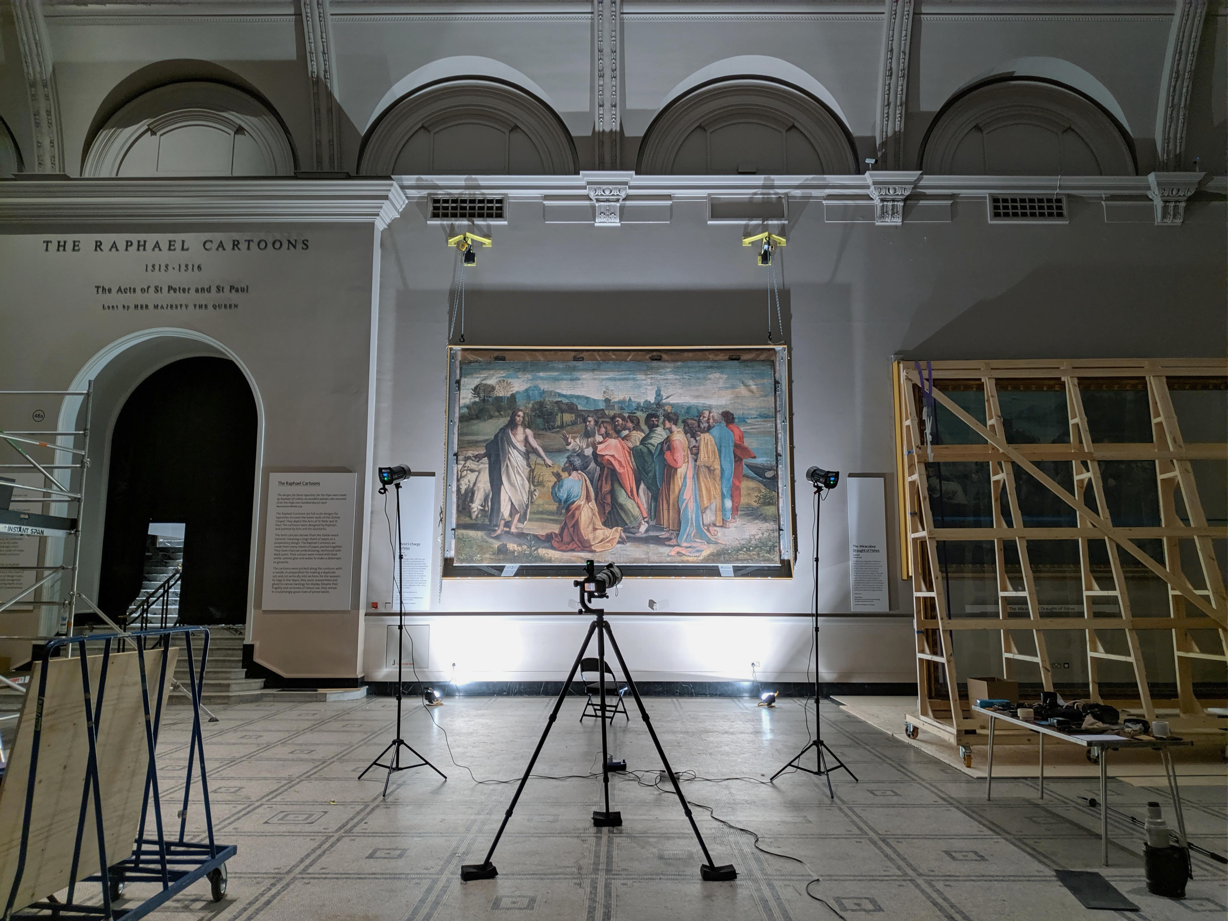VA Recording the colour of the Raphael Cartoons panoramic composite photography c Gabriel Scarpa for FF